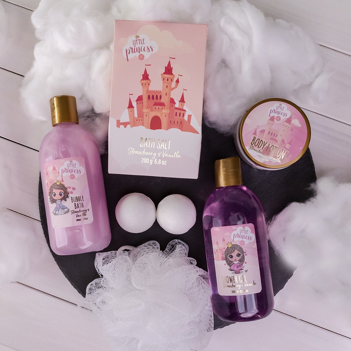 Bath set σε βαλιτσάκι με 2*300ml αφρόλουτρο, 110ml body lotion,200g άλατα Little Princess - Image 2