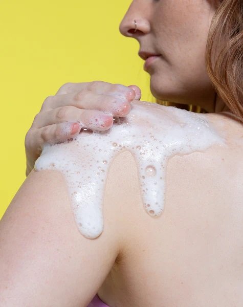 Glowing αφρόλουτρο gel 473ml, It's not just a glaze - Image 5