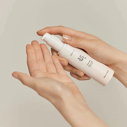 Ginseng Moist Sun Serum SPF50+ - Image 3